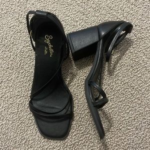 Seychelles Comradery Sandal Strappy Black 7.5